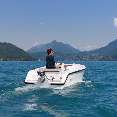 Location bateau électrique sans permis GoBoat 8 places